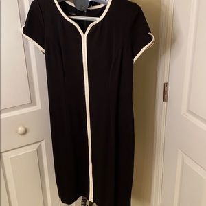 Black/Ecru Ponte dress 👗